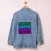 Met lepel overlevende Funny 80s Slogan Denim Jacket (Hangar)