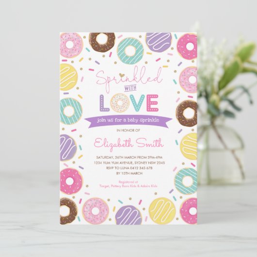 Met liefde besproeid | Donut-Baby shower Kaart (Staand voorkant)