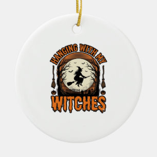 Met mijn heksen hangen Vintage Halloween T-shirt D Keramisch Ornament