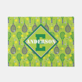 Met naam en initiaal, groene en paarse tennisracke deurmat (Voorkant)