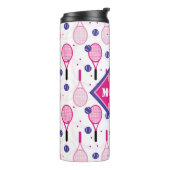 Met naam en initiaal, roze en paarse tennisrackets thermosbeker (Gedraaid links)