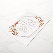Met ons vieren! Herfst Greenery Wedding Party Folie Uitnodiging (Gedraaid)