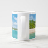 Met palmbomen omzoomd strand, Tonga Grote Koffiekop (Achterkant)