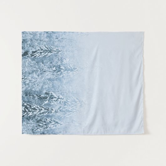 Met sneeuw bedekt bos met beukenspar in mist wandkleed (Voorkant (horizontaal))