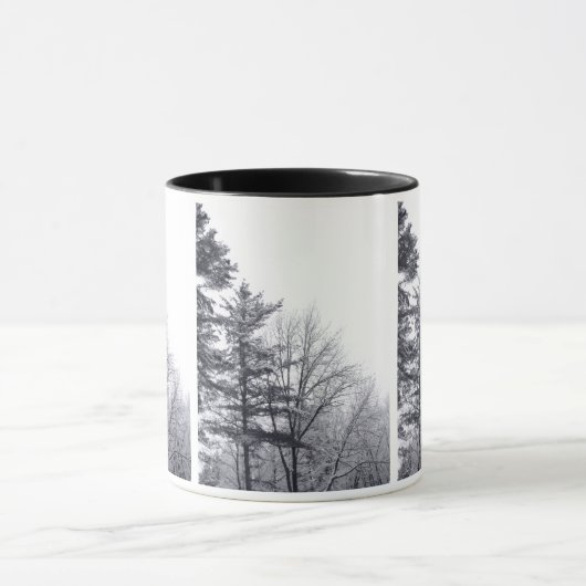 Met sneeuw bedekte bomen: verticaal mok (Midden)