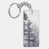 Met sneeuw bedekte bomen: verticaal sleutelhanger (Voorkant Links)