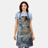 Met sneeuw bedekte grenentakken schort (Gedragen)