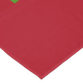 Met sneeuw bedekte kerstboomlichten rood groen. tafelkleed (Gekanteld)