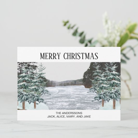 Met sneeuw bedekte pijnbomen Icy Lake Holiday Kaar Feestdagenkaart (Staand voorkant)