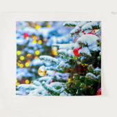 Met sneeuw beklede kerstboom in de openlucht wandkleed (Voorkant (horizontaal))