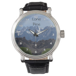 Met sneeuwgemap beklede bergen van de Lone Pine Horloge