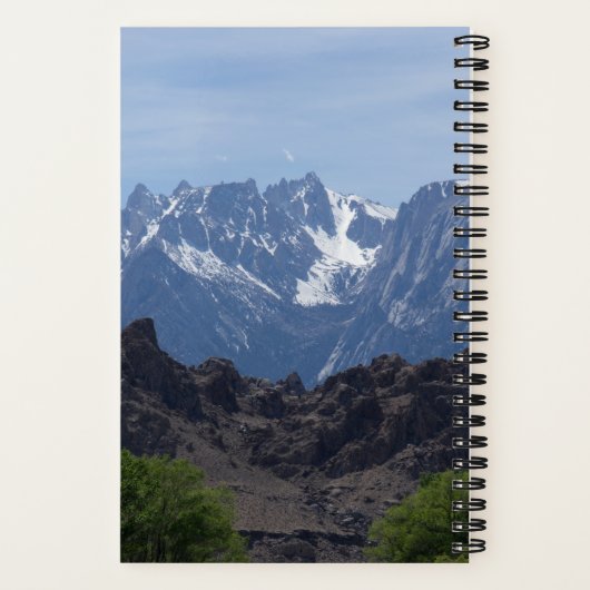 Met sneeuwgemap beklede bergen van de Lone Pine Notitieboek (Achterkant)