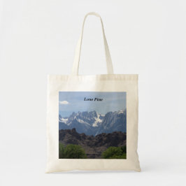Met sneeuwgemap beklede bergen van de Lone Pine Tote Bag