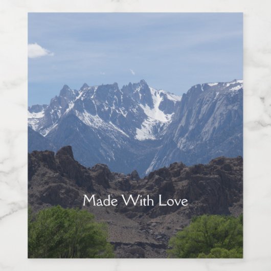 Met sneeuwgemap beklede bergen van de Lone Pine Wijn Etiket (Enkel label)