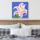 Met Stargazer Lily omwikkeld canvas Afdruk (Insitu (Slaapkamer))