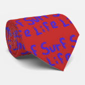 met surf besproeid blauw op rood stropdas (Opgerold)