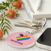 Met trots gemaakte regenbooghart aangepaste modern sleutelhanger (Voorkant Rechts)