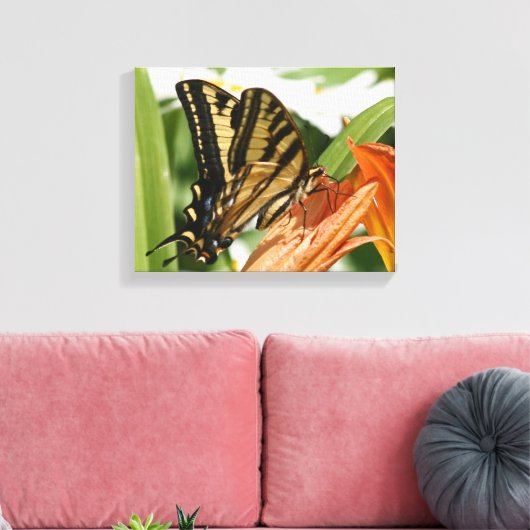 Met vlinder omwikkeld canvas (Insitu (Woonkamer))