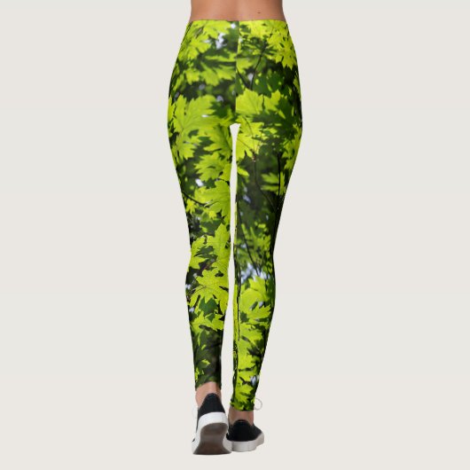 Met zondeklapte bladeren in het bos leggings (Achterkant)