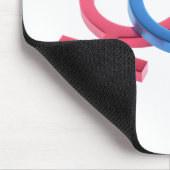 Metaal rood vrouw en blauw mannelijk gendersymbool muismat (Hoek)