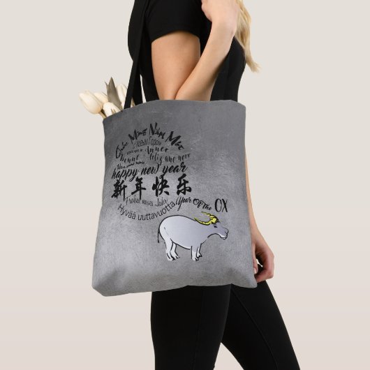 Metaal Vietnamees Ox Lunar Nieuwjaar 2021 AB Tote Bag (Dichtbij)