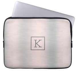 Metaalachtig zilvergrijs geborsteld aluminium uite laptop sleeve