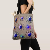 Metaalbloemen op glitter tote bag (Dichtbij)
