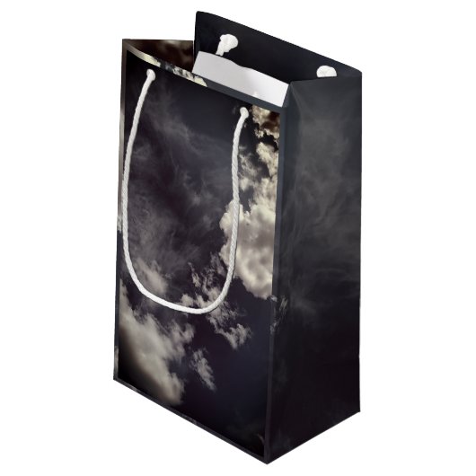 Metal clouds klein cadeauzakje (Achterkant Gekanteld)