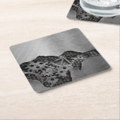 Metalen achtergrond met mechanische schade kartonnen onderzetters (Schuin)