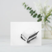  metalen stoel vol sneeuw briefkaart (Staand voorkant)