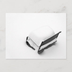 metalen stoel vol sneeuw briefkaart