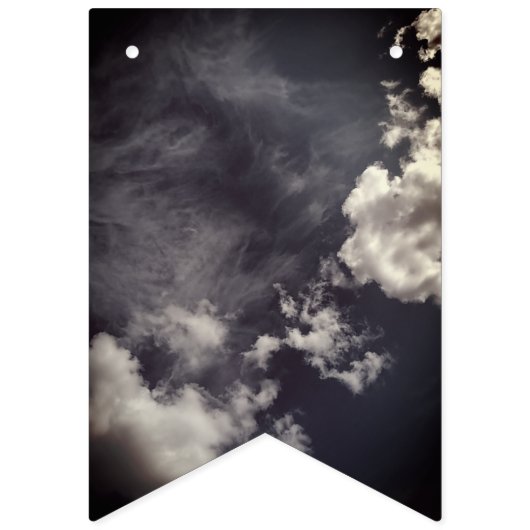 Metalen wolken vlaggetjes (Tweede vlag)