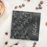 Metallic Black Glitter Personalized Glazen Onderzetter<br><div class="desc">Pas dit zwarte geborstelde metaal en glamoureus faux glitter gepatterd onderzetter van glas eenvoudig aan met uw eigen naam.</div>