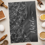 Metallic Black Glitter Personalized Theedoek<br><div class="desc">Maak deze zwarte geborstelde metalen en glamoureuze faux keukenhanddoek met een glitterpatroon eenvoudig aan uw eigen naam.</div>