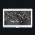 Metallic Black Glitter Personalized Visitekaarthouder<br><div class="desc">Pas dit zwarte geborstelde metaal eenvoudig aan en glamoureus faux glitter patterned visitekaartje hoesje met uw eigen douanenaam.</div>