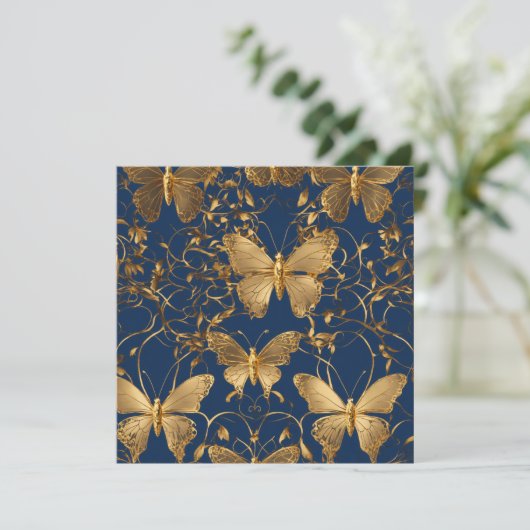 Metallic blauwe vlinders met gouden wijnstokken kaart (Staand voorkant)