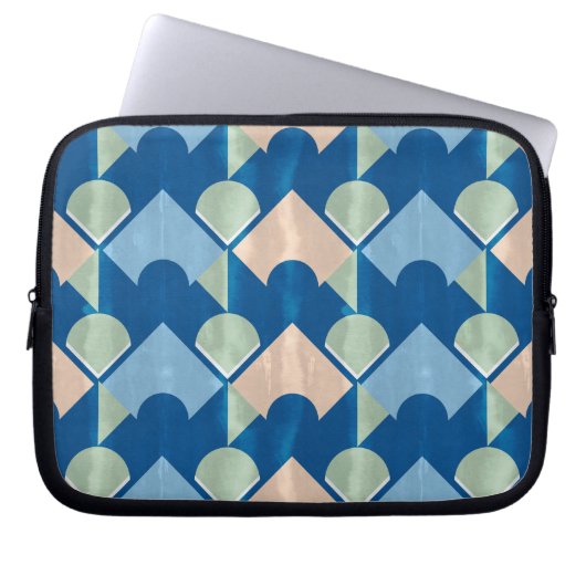 Metallic blue geometric diamond shapes laptop sleeve (Voorkant)