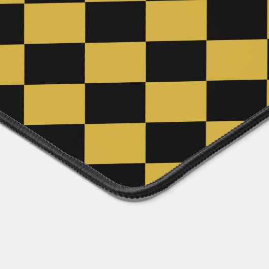 Metallic Gold and Black Chevron Pattern Bureaumat (Hoek)