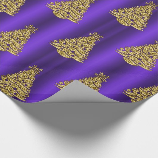 Metallic Gold Christmas Trees on Purple Christmas Cadeaupapier (Hoek)