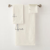 Metallic Gold Glitter Ombre op Cream Monogramed Bad Handdoek (Insitu)
