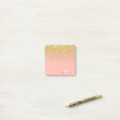 Metallic Gold Glitter Rain + Roos Kwarts Monogram Post-it® Notes (Op bureau)