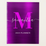 Metallic magenta Paarse handtekening Monogram Planner<br><div class="desc">Creëer je eigen meisjesnaam en monogram planner of afspraakenboek voor haar. De magenta paarse faux metallic folie digitale kunst afbeelding zal afdrukken als een foto. Het rozeachtige paarse en witte eigentijdse monogram met elegant ontwerp van de kenmerkende stijlkalligrafie kan worden aangepast.</div>