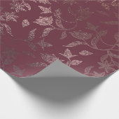 Metallic Roos Gold Floral Vine Pattern op Deep Bur Cadeaupapier (Hoek)