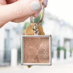 Metallic Roos Gold Glitter - op maat gemaakt Sleutelhanger<br><div class="desc">Pas dit roos goudbruin metaal en glamoureus faux glitter patterned sleutelhanger eenvoudig aan met uw eigen naam.</div>