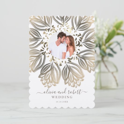 Metallic Silver en Gold Floral Photo Wedding Kaart (Staand voorkant)