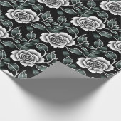Metallic Silver Roses With Dark Green Leaves Cadeaupapier (Hoek)