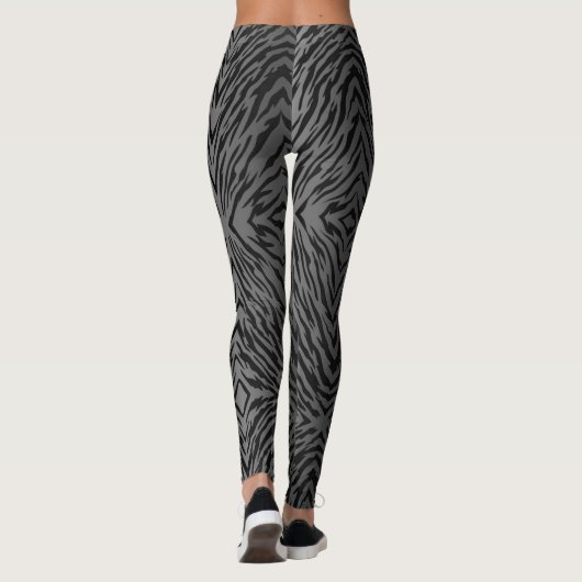 Metallic Silver Tiger Stripes Animal Print Leggings (Achterkant)