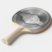 Metallic staal gegraveerd trompe l’oeil monogram tafeltennisbatje (Voorkant Gekanteld)