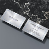 Metallic zilveren grijze achtergrond en blauwe ran visitekaartje