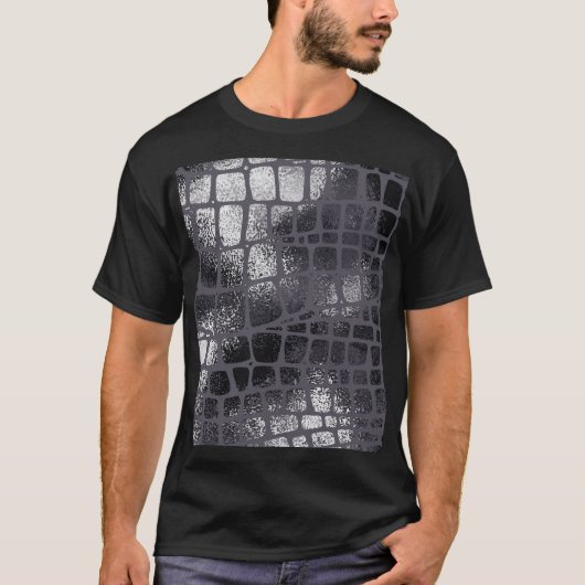 Metallic zwarte slangenhuid: elegante textuur t-shirt (Voorkant)